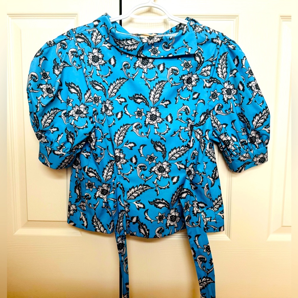 Gorgeous H&M blouse size 4